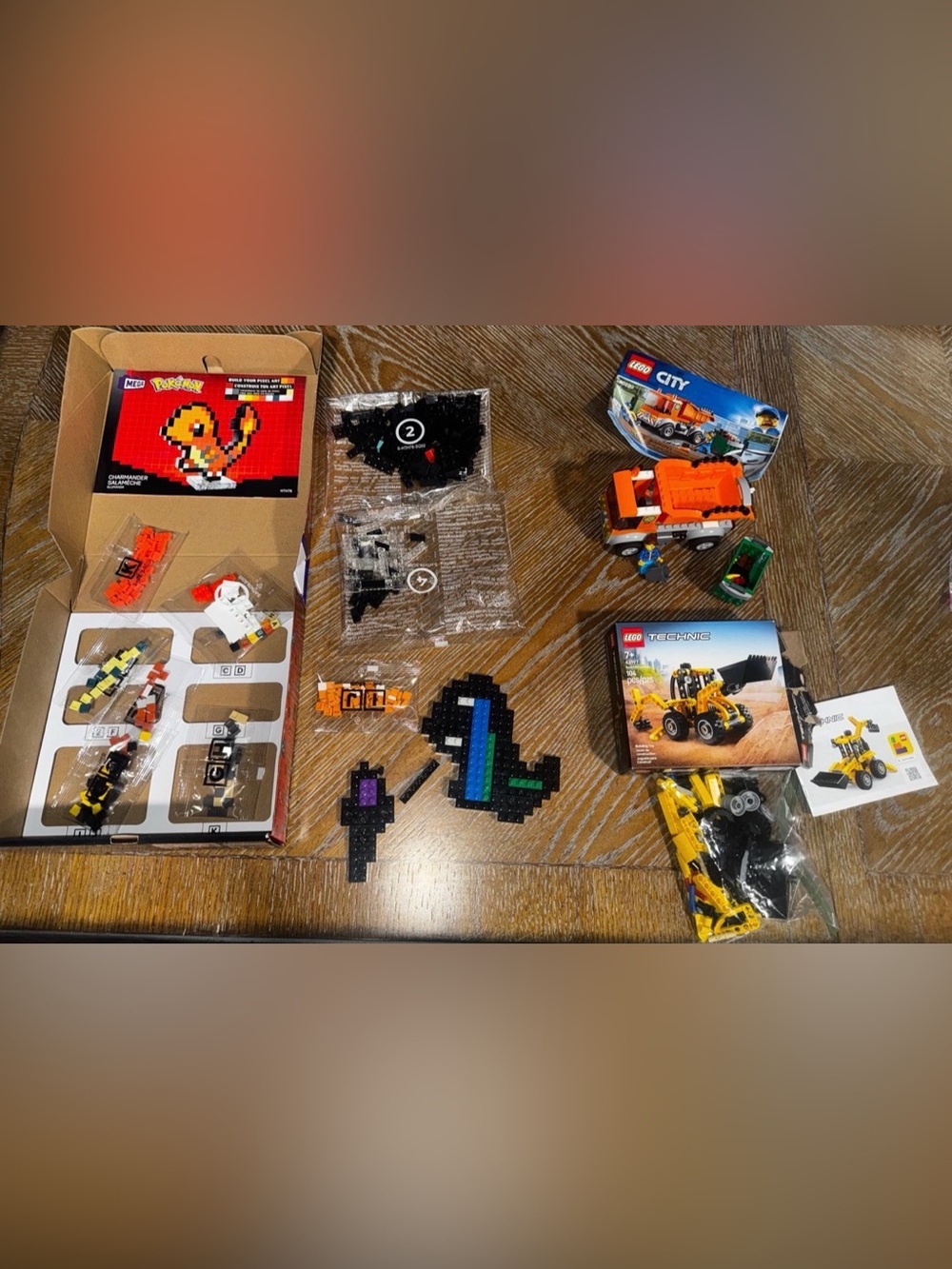LEGO City & Technic Mixed Kids Toy Bundle with Black and Blue Pixel Art Pieces